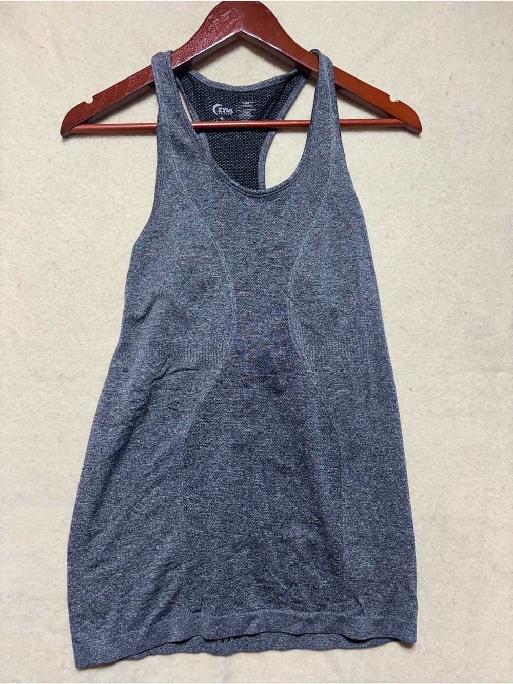 ZYIA Active Women’s Medium Seamless Racerback Athletic Tank Top gray